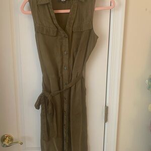 Slate & Willow Olive Green Sleeveless Midi Shirt Dress